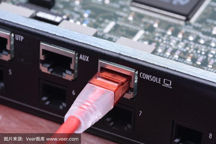 网络交换机 技术原理、设备形态与选型维护全解析